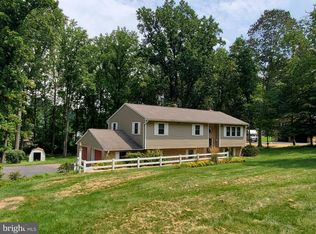 130 Oakbrook Dr, Birdsboro, PA 19508