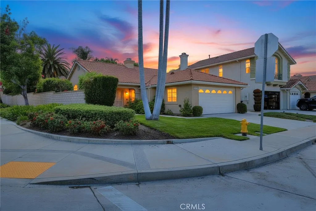 3 bed, 1433 sqft, $5,299 — Photo 1