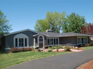 3435 S Columbine Cir, Englewood, CO 80113