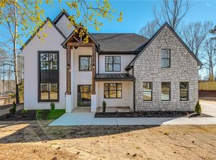 115 Maddox Rd, Buford, GA 30518