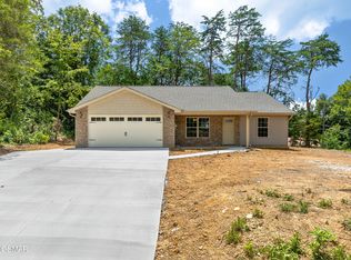 1018 Cedar Ln, Sevierville, TN 37862