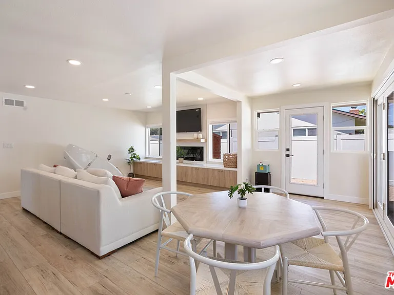 12831 Red Hill Ave — Photo 18