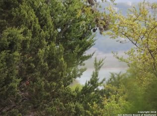 198 Grosbeak Dr, Spring Branch, TX 78070