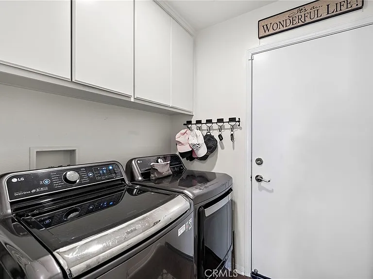 29551 Michelis St — Photo 11