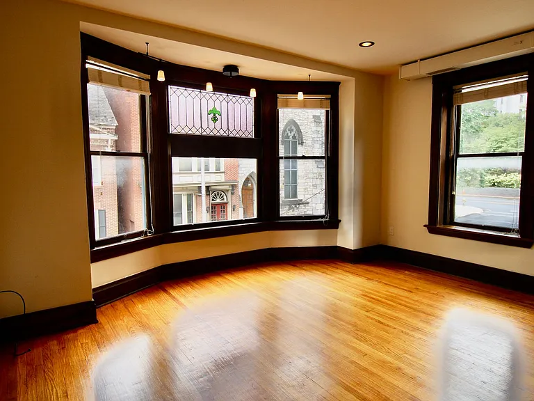 223 Pine St — Photo 32