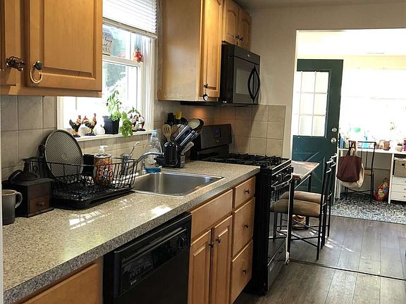4th image of 28 W Virginia Ave