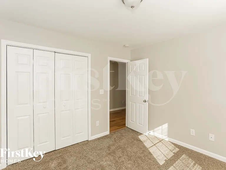 1018 Austin Ave — Photo 11