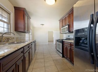 8906 Carlton Oaks Dr, Santee, CA 92071