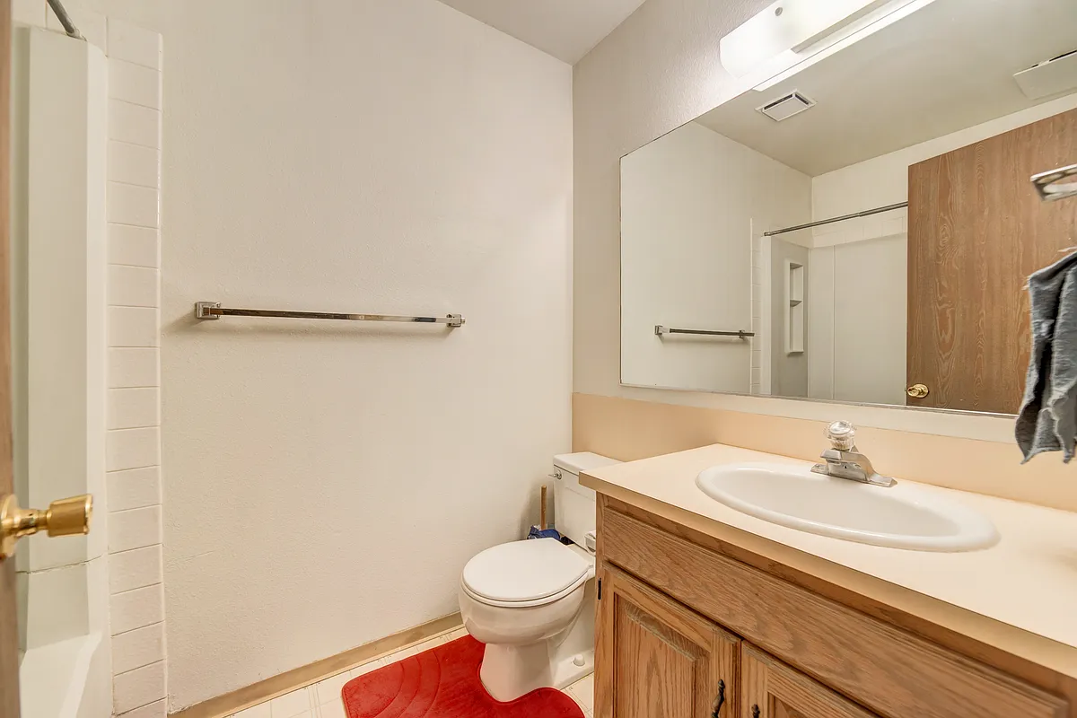 Building Photo - 442 N 500 E #7