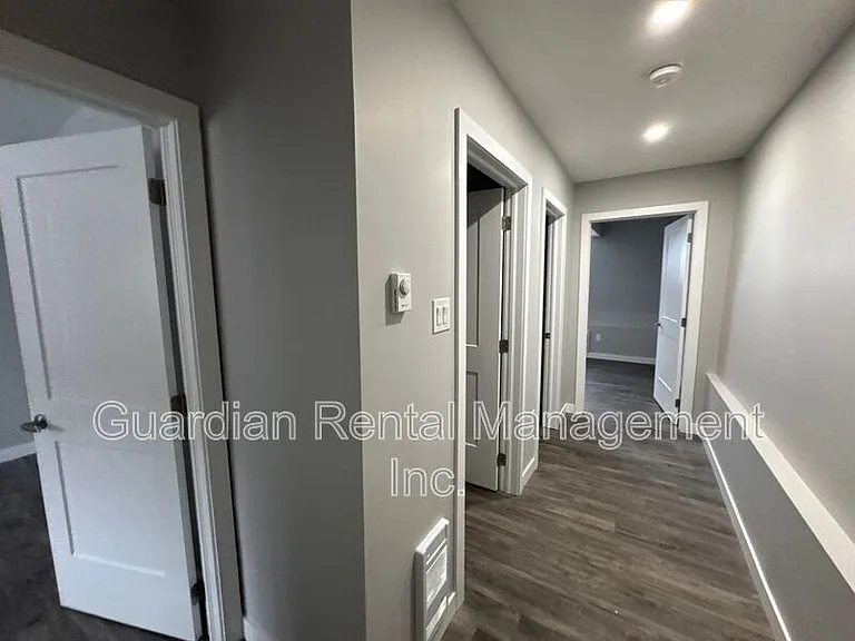215 Langworthy St #7 — Photo 7