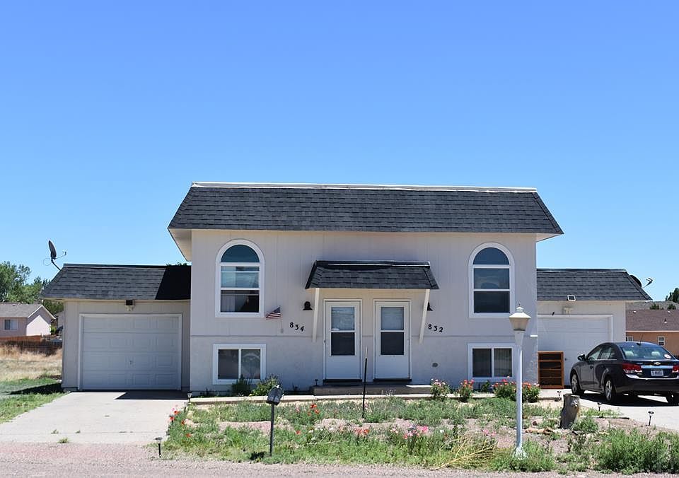 1st image of 832-834 S Waterleaf Pl