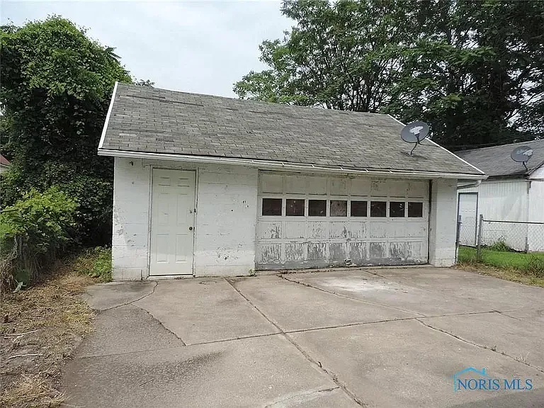 1440 Hamilton St — Photo 36
