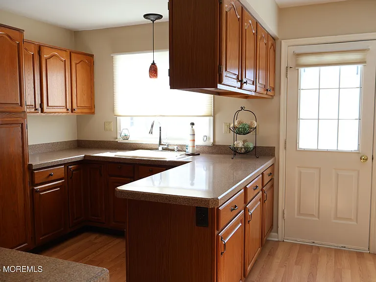 2409 Coral Leaf Rd — Photo 7