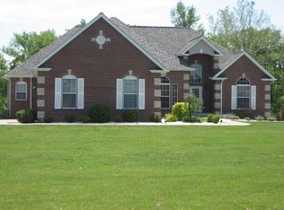 1435 Bradford Ln, Carbondale, IL 62902