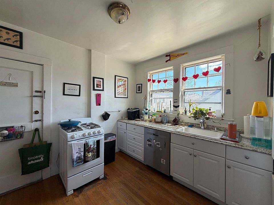 1st image of 172 Norfolk St #3