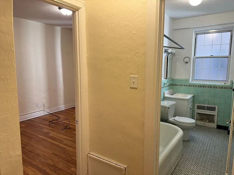 New King Edward Apartments — Photo 102