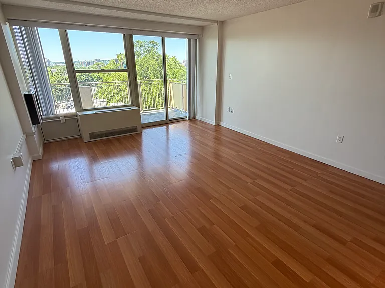 296 Harvard St #6 — Photo 16