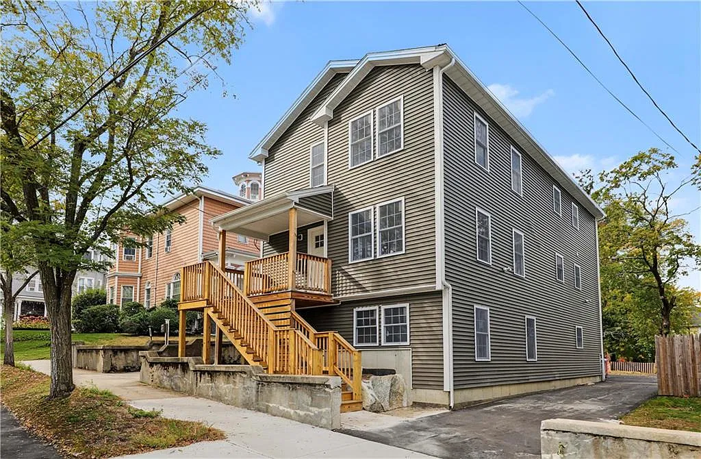3 bed, 2.0 bath, 1548 sqft, $2,800 — Photo 1