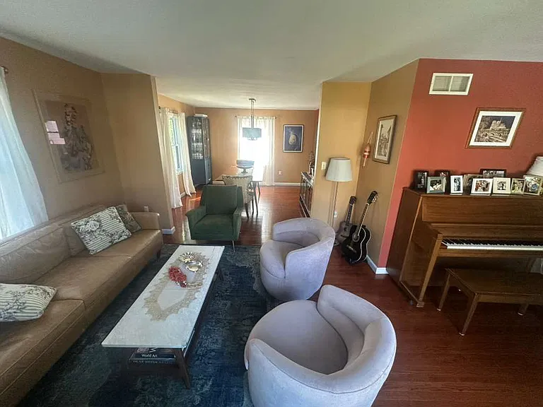 1790 Stratfield Rd — Photo 12