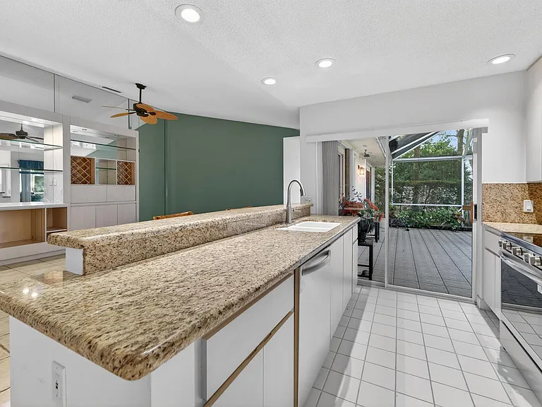 304 Sun Terrace Ct — Photo 16