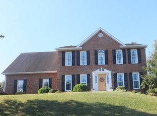 18 Apple Blossom Cir, Roanoke, VA 24019