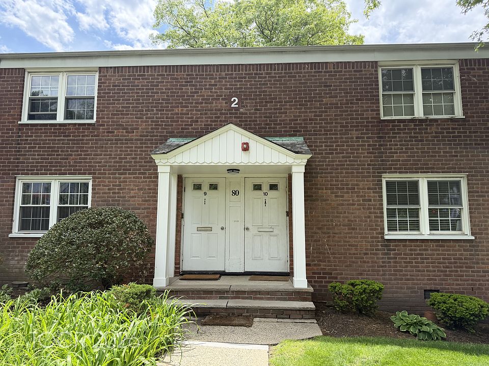 1st image of 80 Huguenot Ave APT 9B
