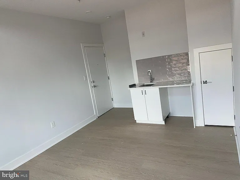 1109 NW Fern St NW #304 — Photo 20