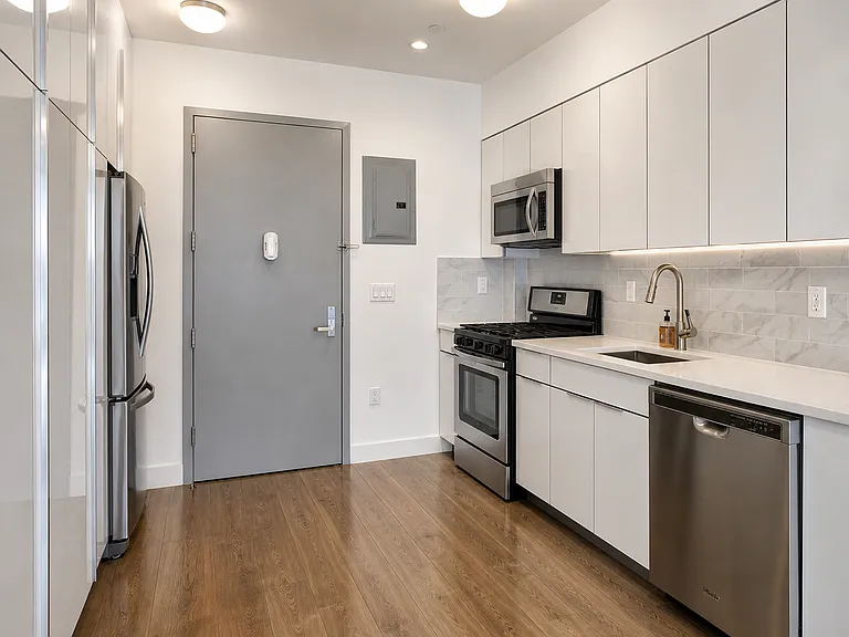 399 E 8th St #2C — Photo 3