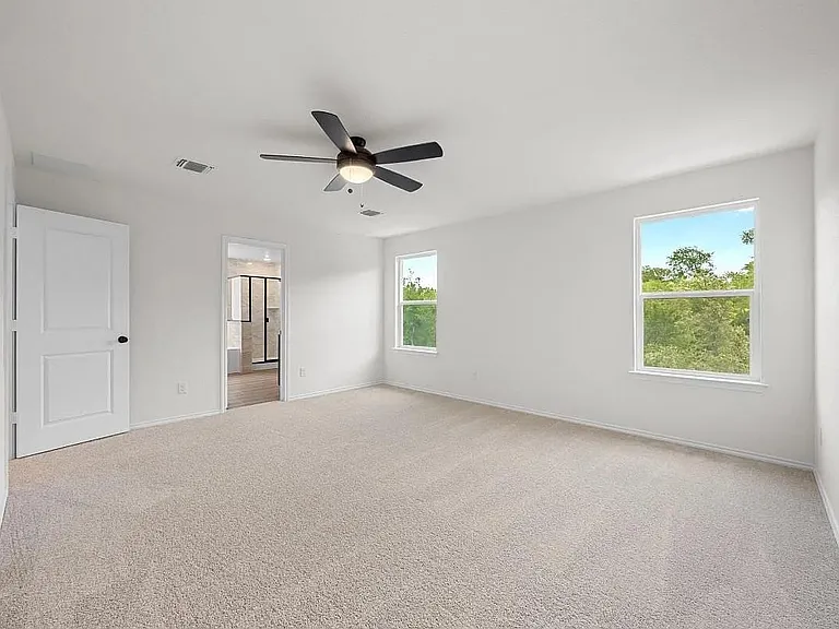 612 Saint Cindys Way — Photo 2