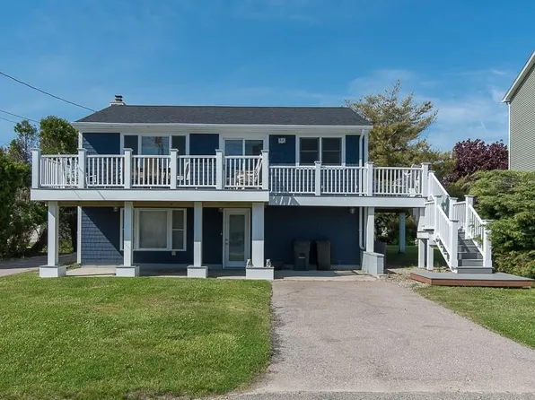 14 Herbert Dr, Narragansett, RI 02882