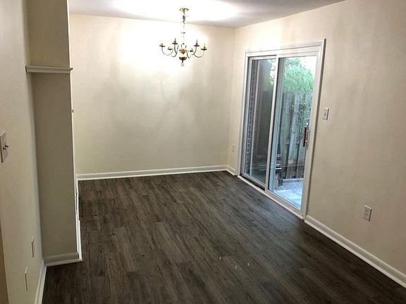 5th image of 2918 Buell Ct