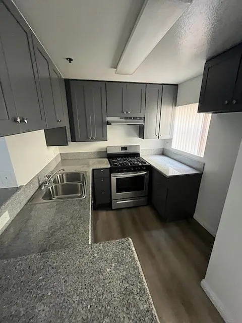 1621 Venice Blvd — Photo 2