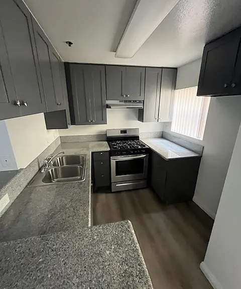 1621 Venice Blvd — Photo 2