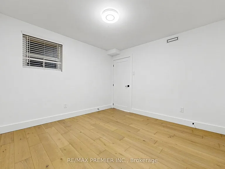 45 Croham Rd #BASEMENT — Photo 8
