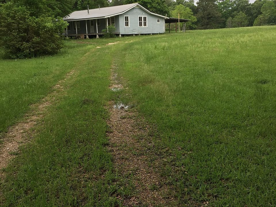 House sits on 5 Acres