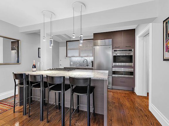 2nd image of 350 Bleecker St #4VW