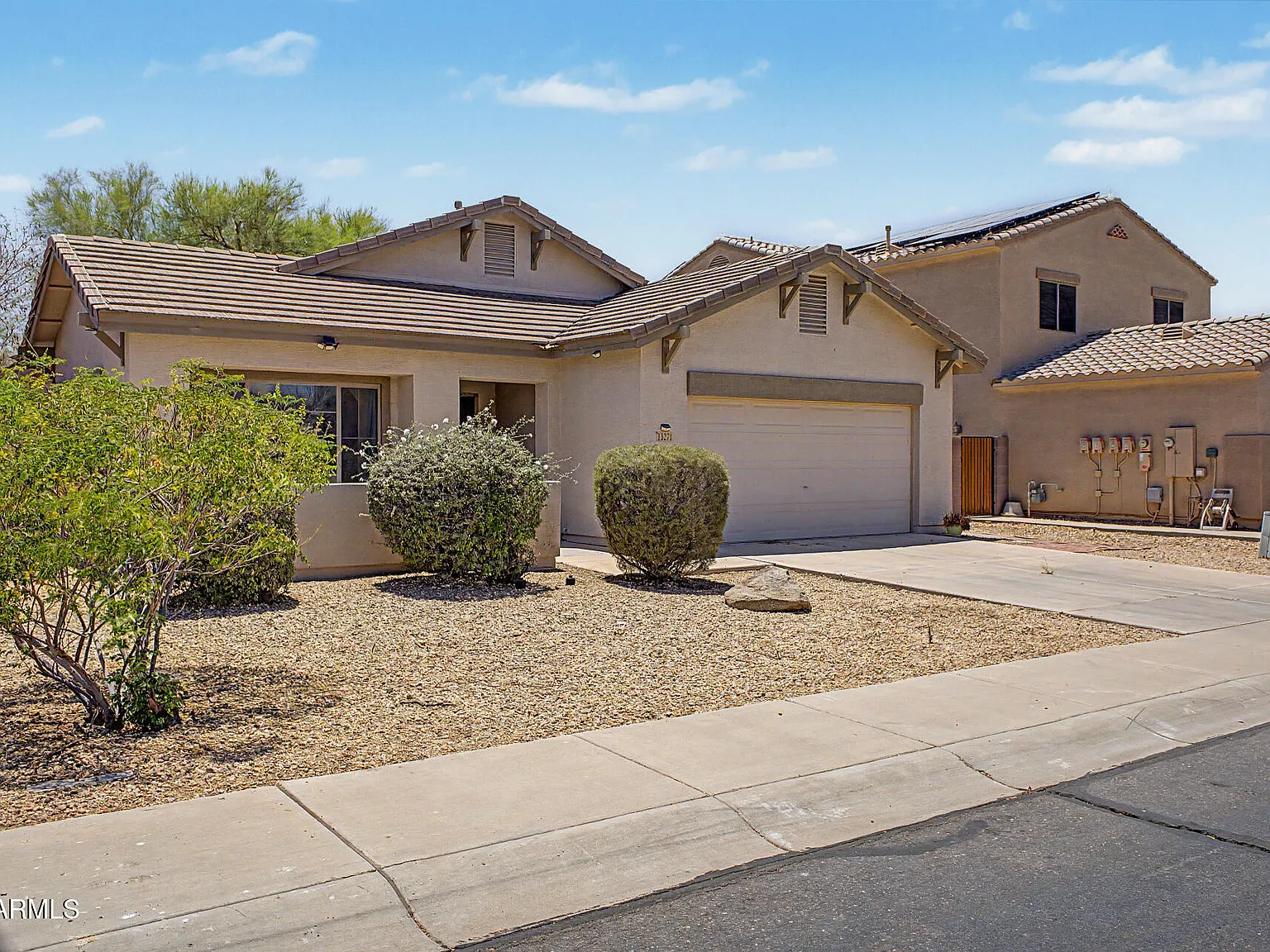 3 bed, 2.0 bath, 1600 sqft, $1,995 — Photo 2