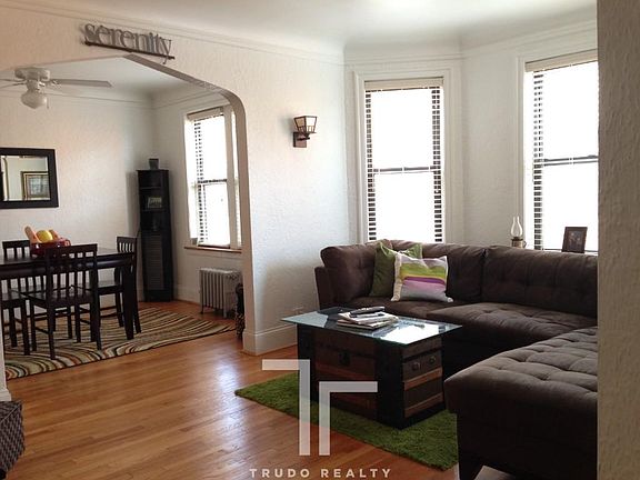 5th image of 4510 N Paulina St