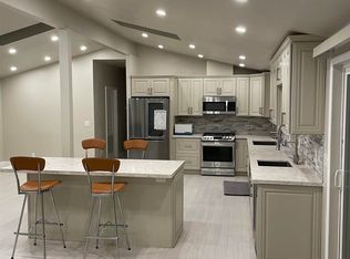22550 Hidden Hollow Dr, Groveland, CA 95321