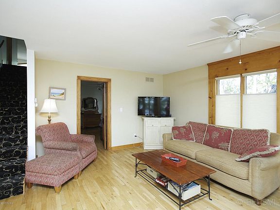 11946 lakeway dr-107