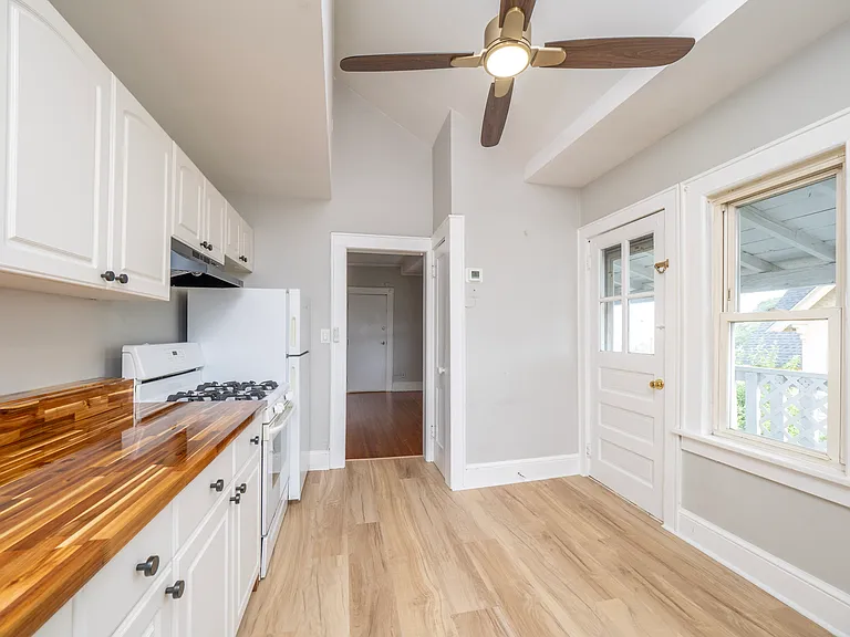 33 Seaview Ave #3A — Photo 6