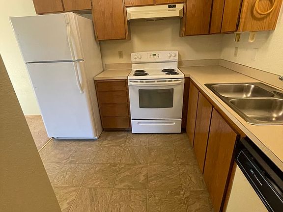 5th image of 1039 SW Barrington Dr APT 201
