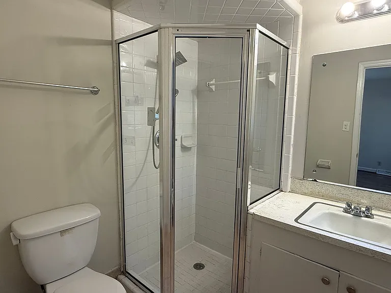 3721 Driftwood Dr — Photo 7