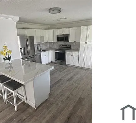 4 bed, 1379 sqft, $3,600 — Photo 3