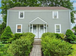 9-11 Hamilton Rd, Wakefield, MA 01880