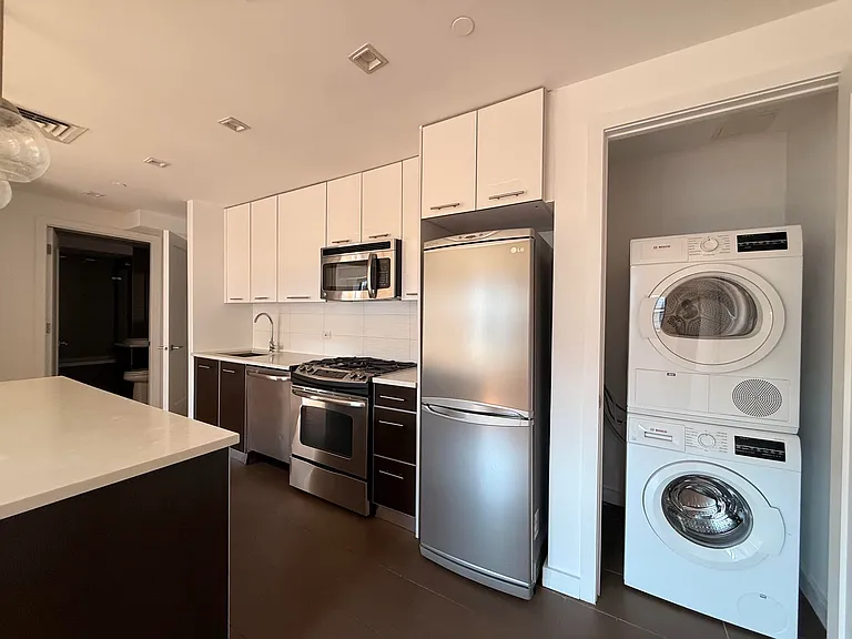 123 Parkside Ave #7J — Photo 7