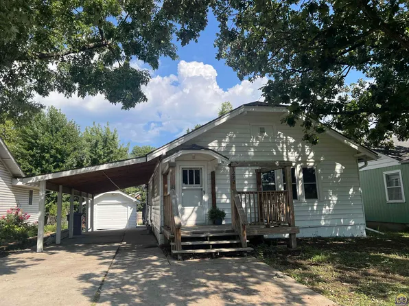 1222 Chestnut St, Emporia, KS 66801