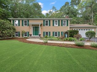 24 Whitman Dr, North Kingstown, RI 02852