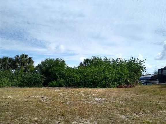 3rd image of 4221 NW 20th Ter