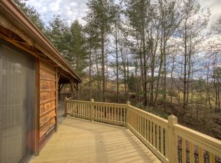 215 Dogskin Rd, Vilas, NC 28692